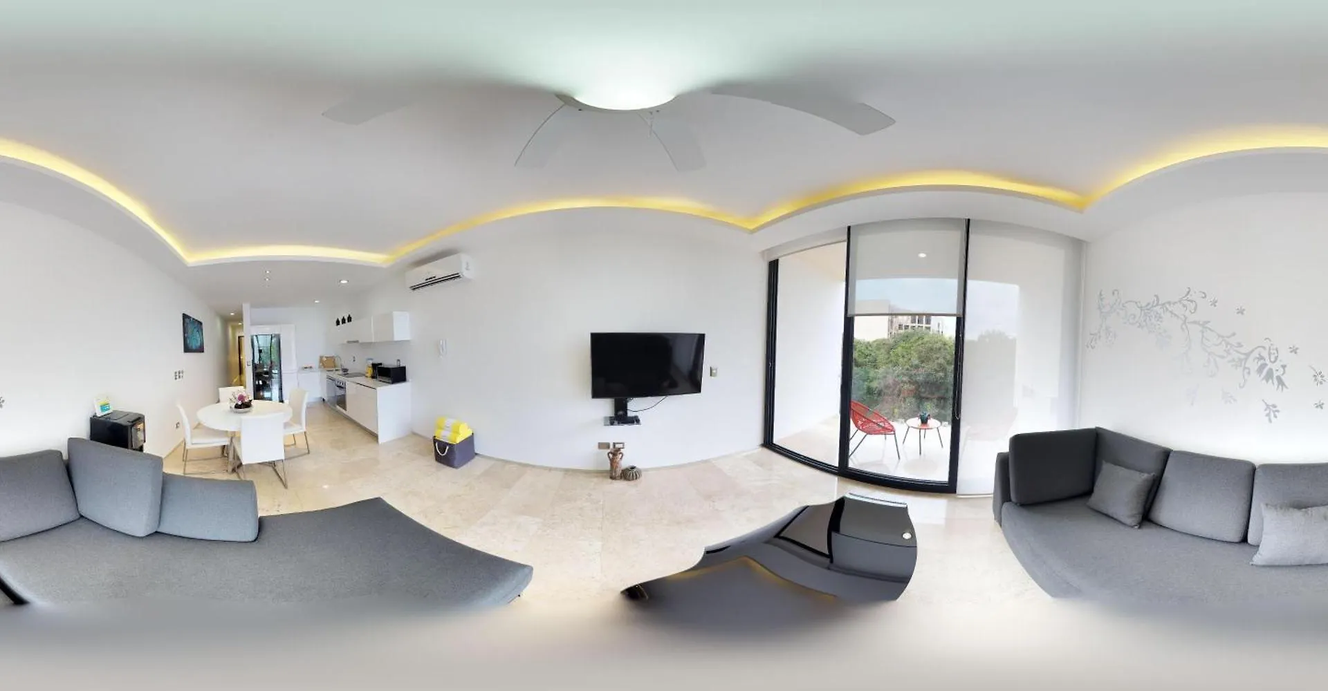 Menesse-2Bedrooms-Perfectspot Steps To The Ocean Apartment Playa del Carmen