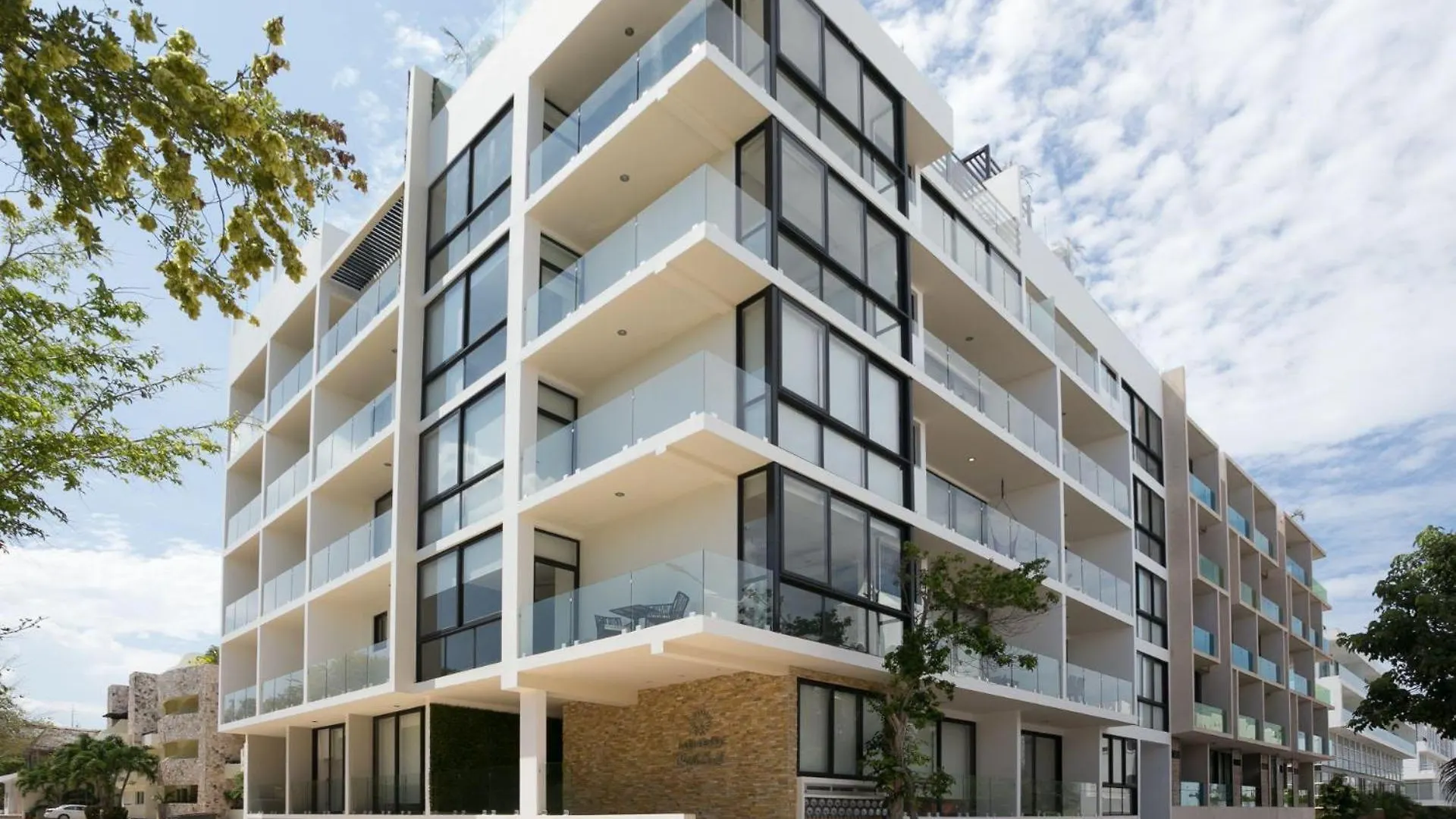 Menesse-2Bedrooms-Perfectspot Steps To The Ocean 0*, Playa del Carmen Mexico
