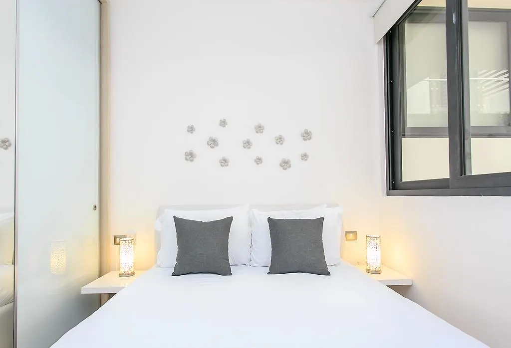 Menesse-2Bedrooms-Perfectspot Steps To The Ocean Playa del Carmen